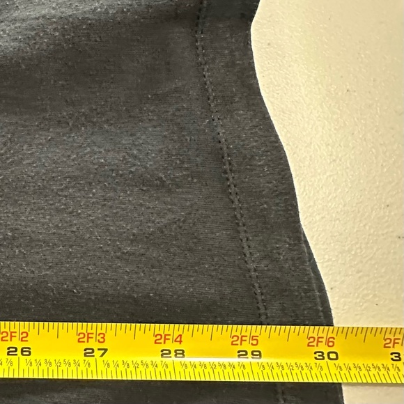 The Nike Tee T-Shirt XL Black Crew Neck Short Sleeve Logo Swoosh Shirt - Picture 7 of 7